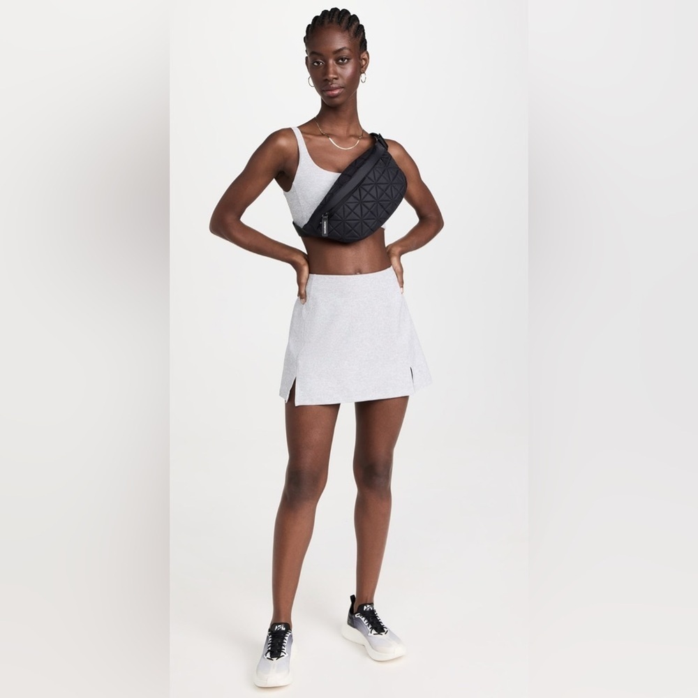 Outdoor Voices Warmup 2.5" Skort, Size XS‎